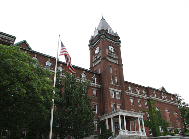 Off-Campus Housing Policy Concerns Student Body; Administration Responds