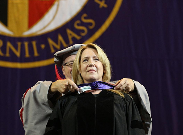 Dowd ‘78 Wins Emmy for Best Supporting Actress