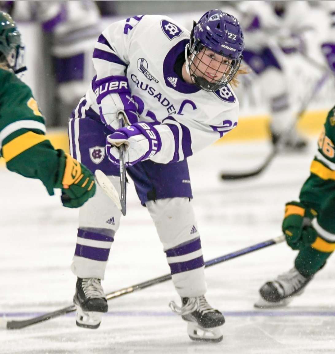 Holy Cross Women’s Hockey Celebrates Seniors in Back-To-Back Games