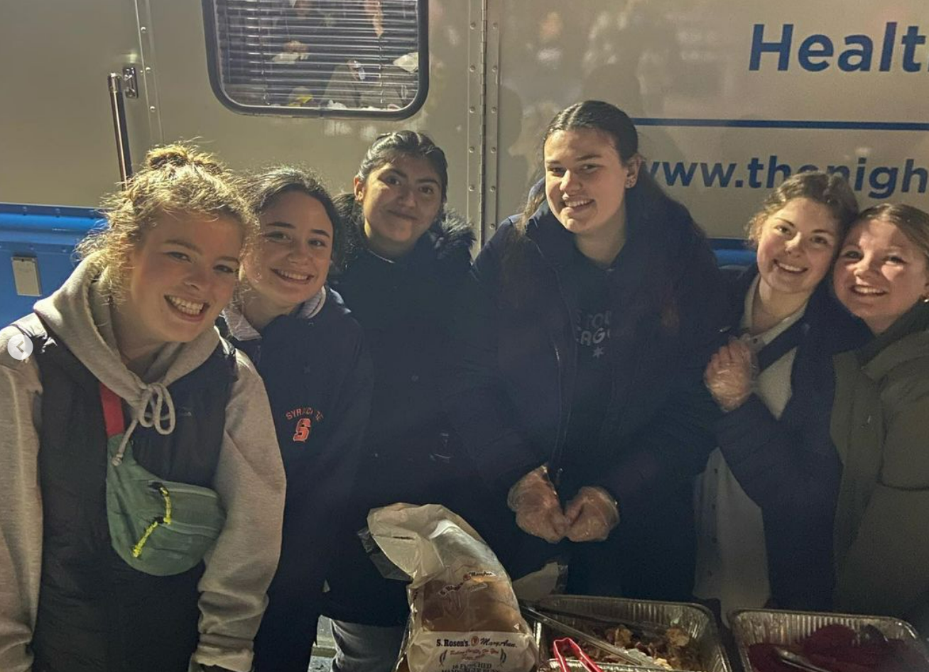 Spring Break Immersion Program Participants Volunteer Across the Country