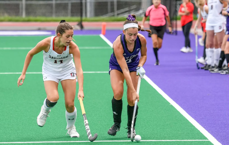 Holy Cross Women’s Field Hockey Starts Season Strong at Home