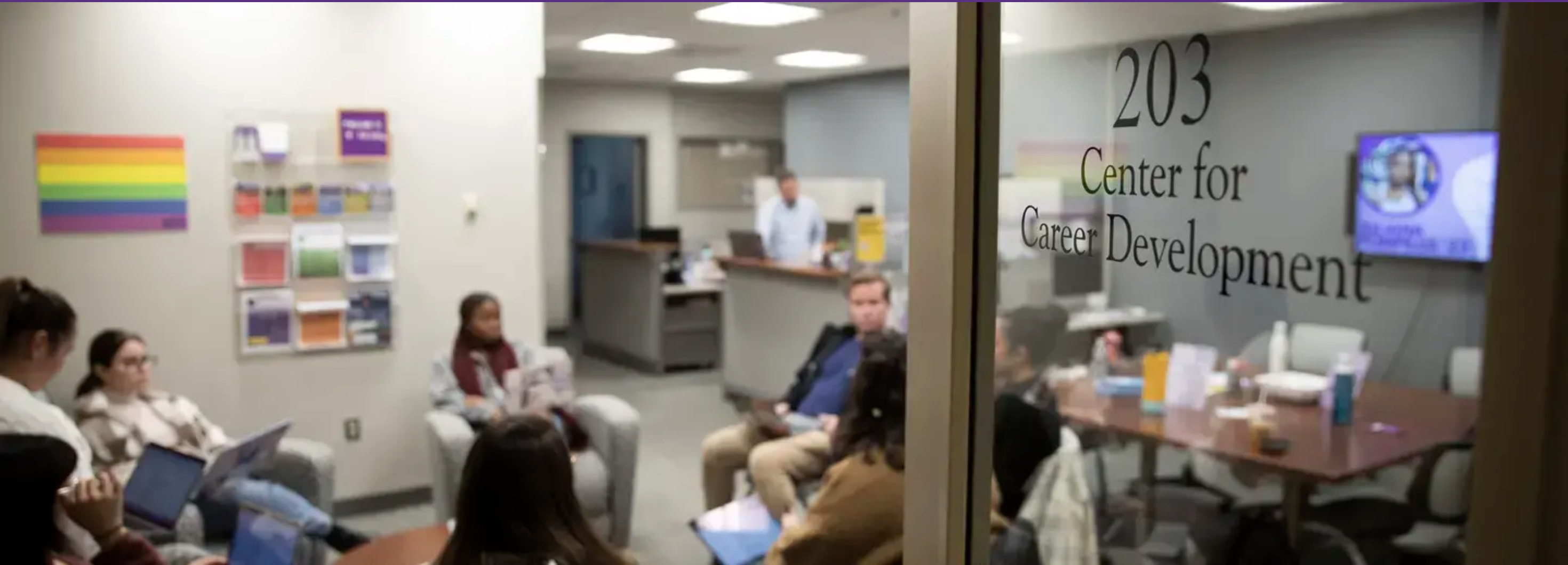 Holy Cross Hosts Business Info Session and Club Fair