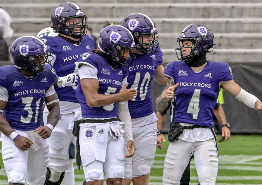 Holy Cross Football Team Drops to 0-5, Suffers Narrow Loss to Fordham