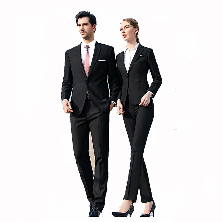 Holy Cross Announces Mandatory Weekday Dress Code